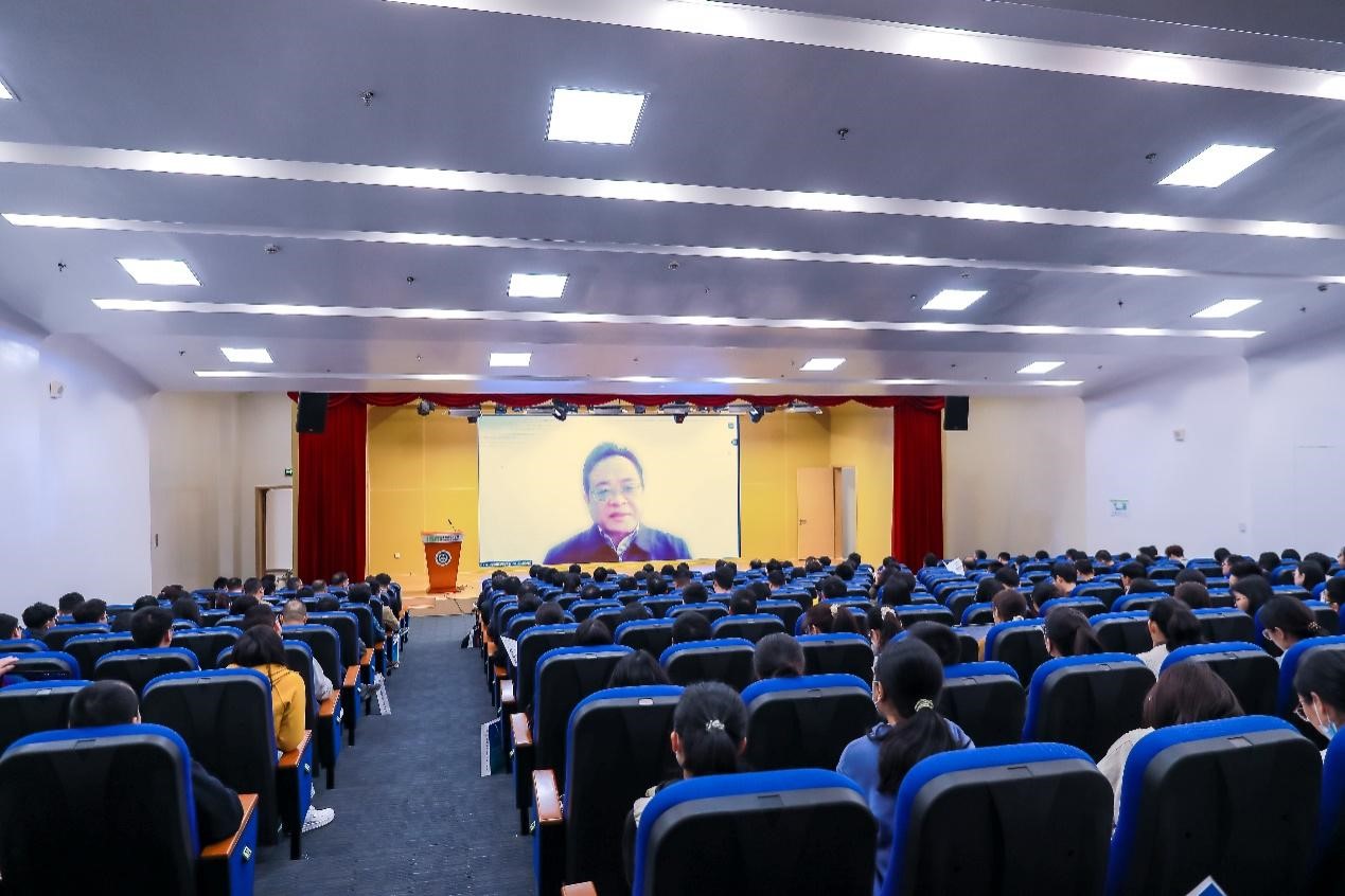 王健伟.jpg