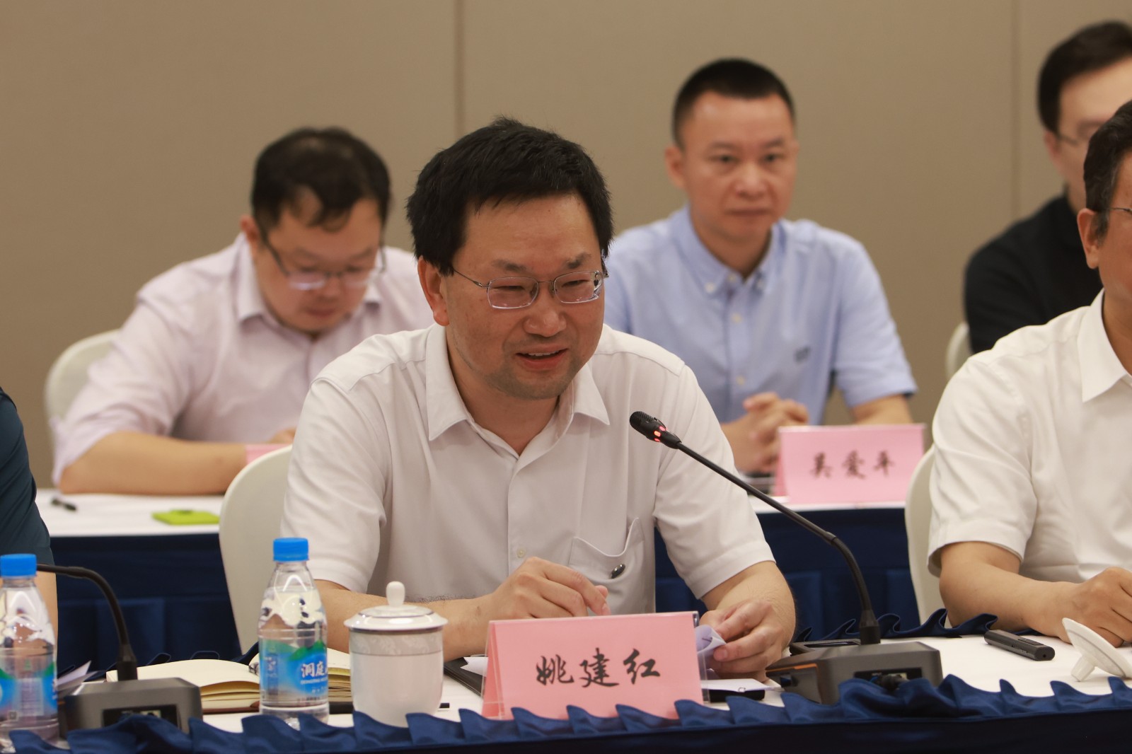 姚建红.jpg